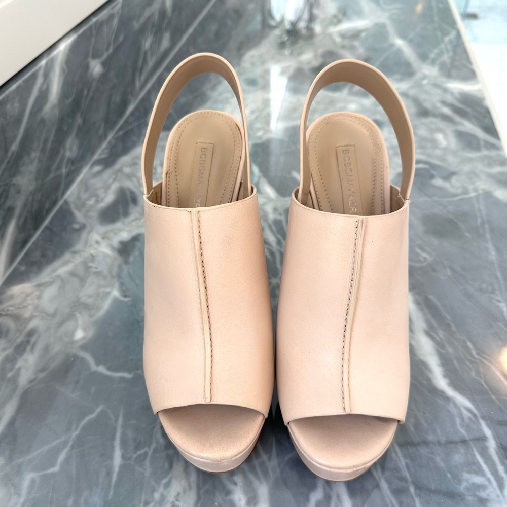 BCBG Vero Cuoio Nude Platform Heel (worn once)